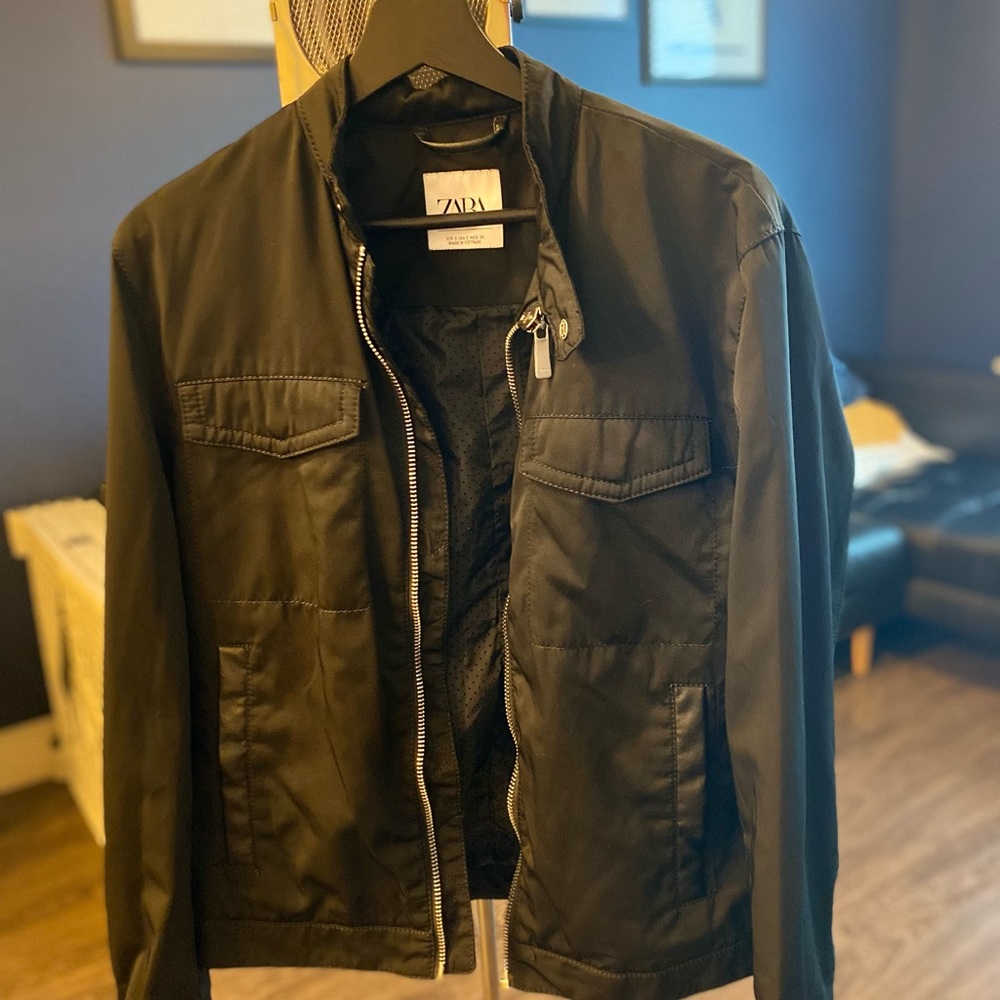 Black men’s jacket.